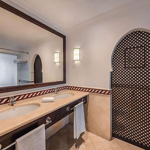 Deluxe Zimmer mit Kingsize-Bett